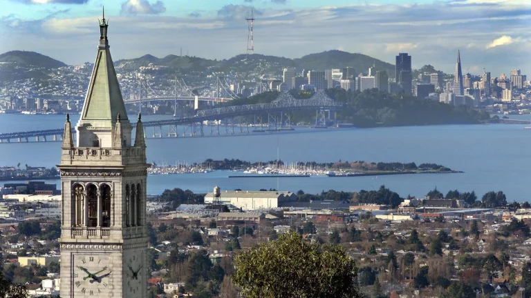 Curso de preparación de examen TOELF en Berkeley California de Where&What
