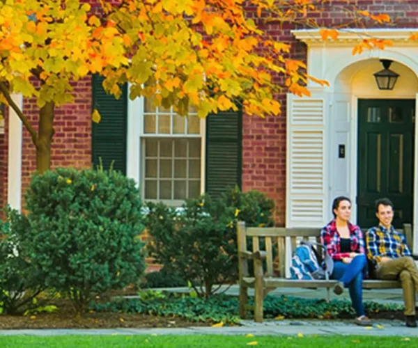 Residencia de estudiantes para el curso de inglés jurídico en Yale University por Where&What