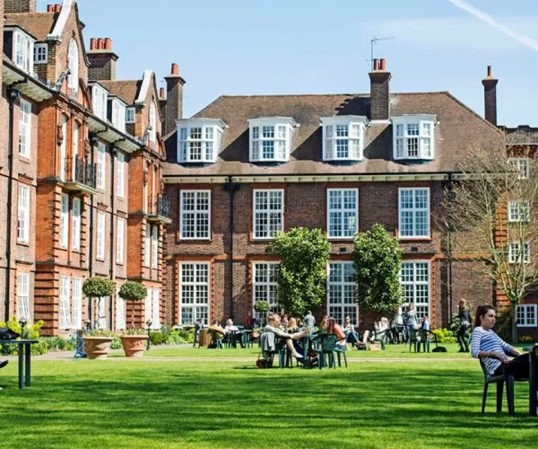 Regent's University London para cursos de inglés en Inglaterra de Where&What