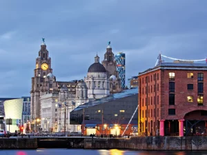 Curso de inglés para mayores de 30 años en Liverpool de Where&What