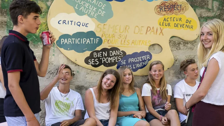 Curso de francés con actividades en Montpellier para jóvenes de 7 a 17 años de Where&What